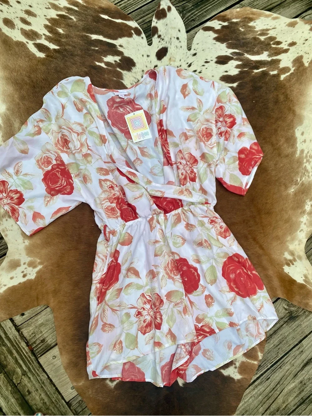 NWT LuLaRoe Melinda floral wrap romper Sz M